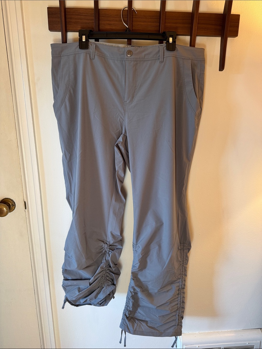 REI Gray Women’s Ruched Performance Pants